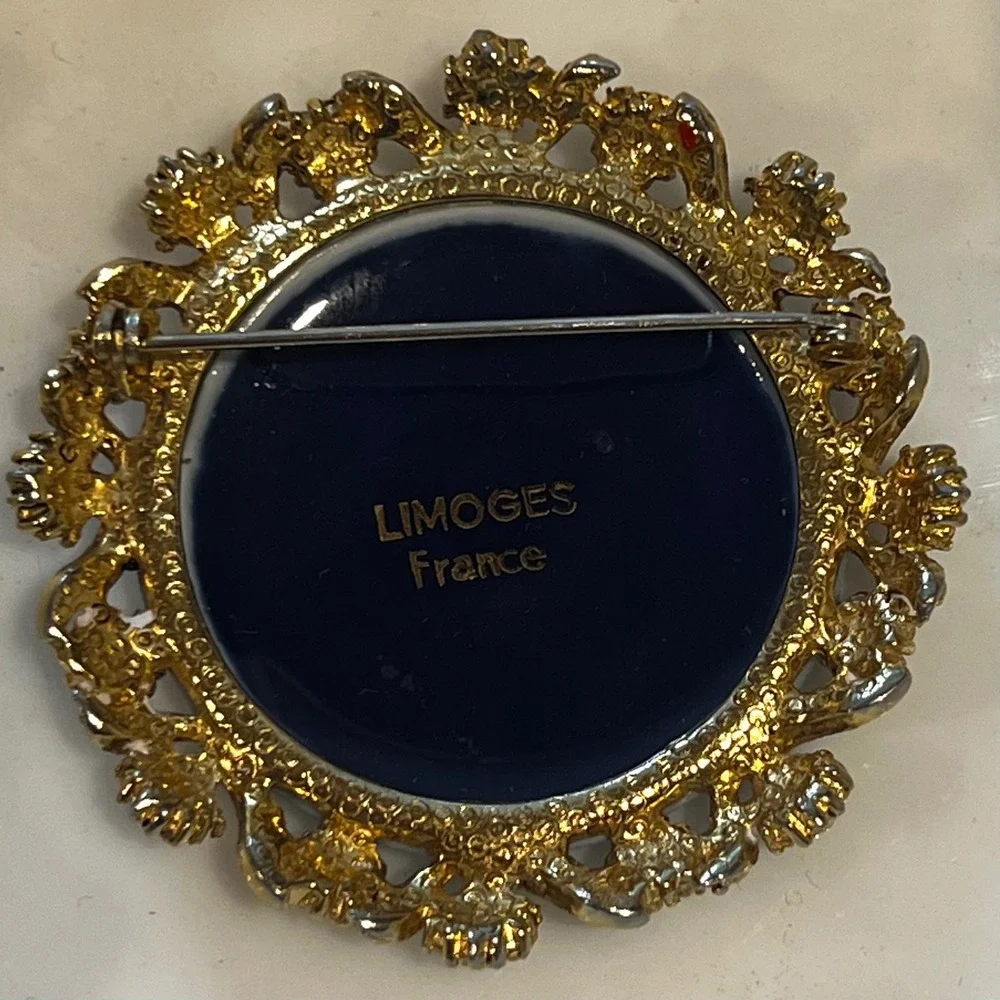 Vtg Limoges France Cobalt Blue Gold Courting Couple Brooch Ornate Filigree 2x2
